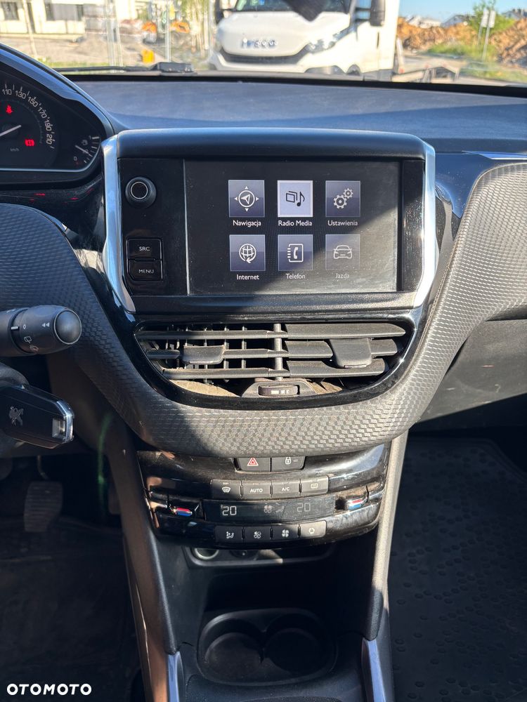 Peugeot 2008 1.2 Pure Tech Active - 8