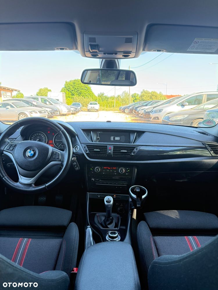 BMW X1 sDrive18i xLine - 31