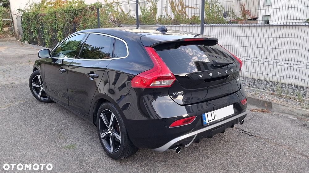 Volvo V40 D2 R Design - 5