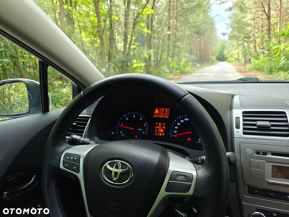 Toyota Avensis 2.0 D-4D Premium - 18