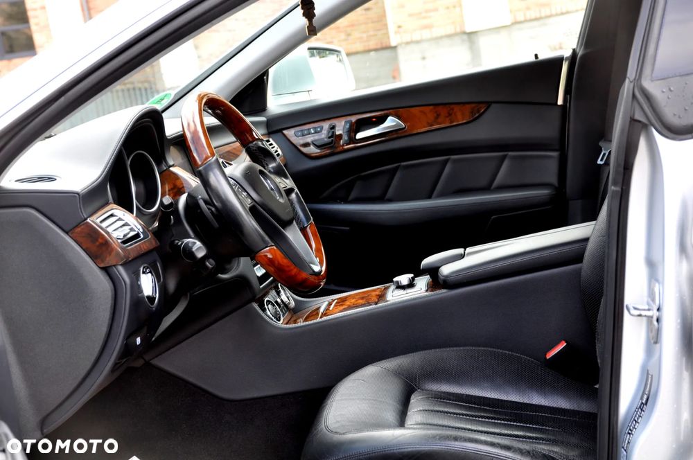 Mercedes-Benz CLS 350 7G-TRONIC - 29