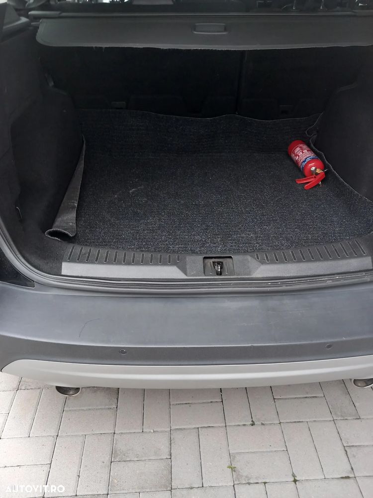 Ford Kuga - 8