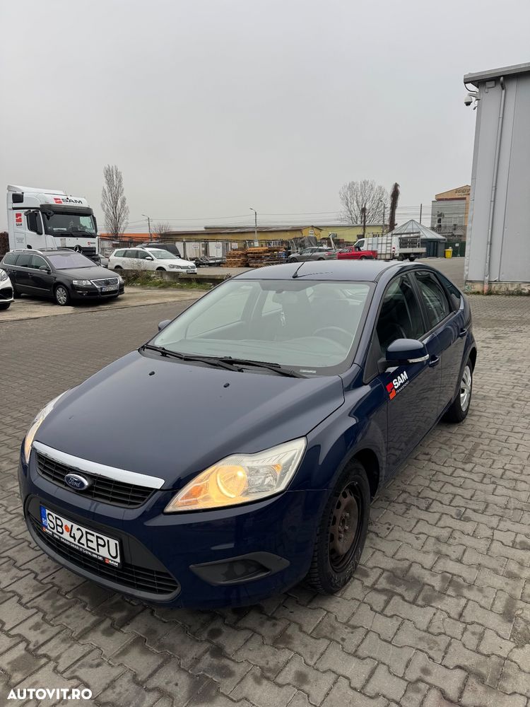 Ford Focus 1.4i Ambiente - 7