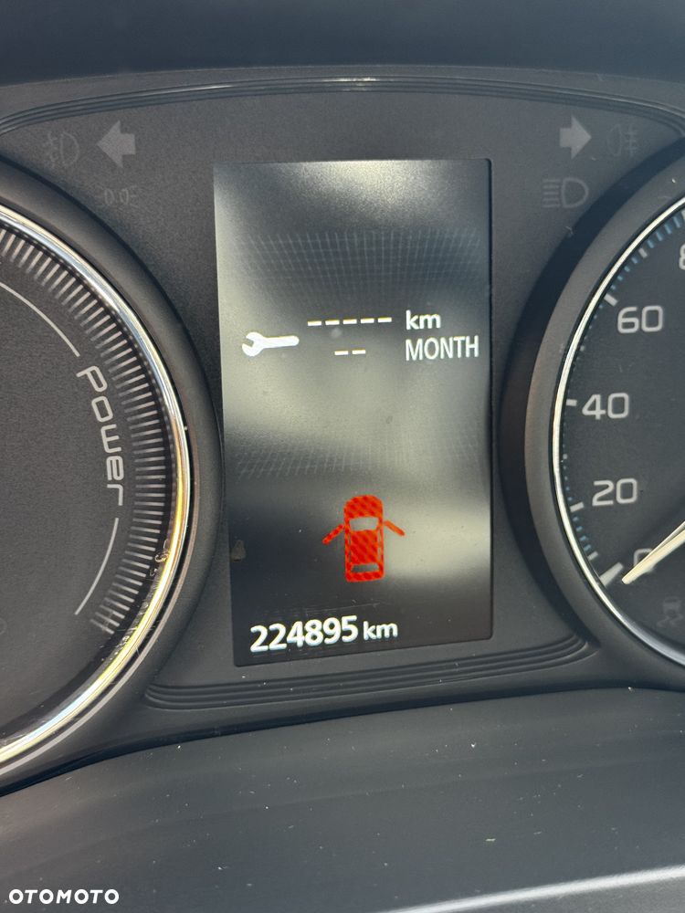 Mitsubishi Outlander Instyle NAVI + - 22