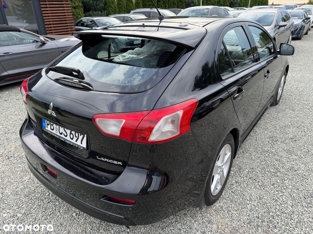 Mitsubishi Lancer 1.8 Intense - 12