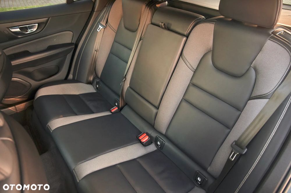 Volvo V60 B4 B Geartronic RDesign - 22