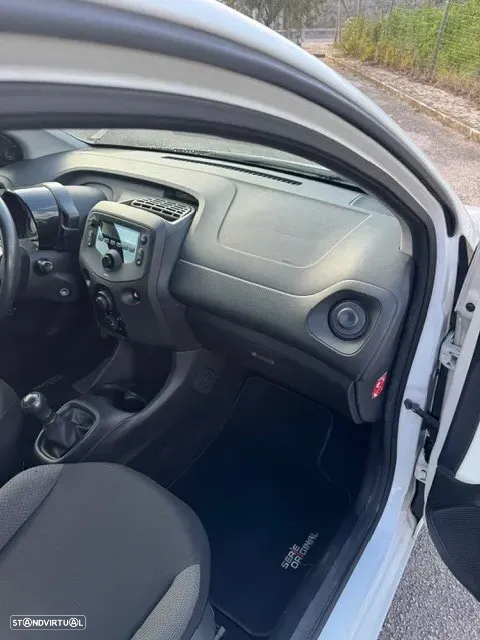 Peugeot 108 1.0 VTI - 11