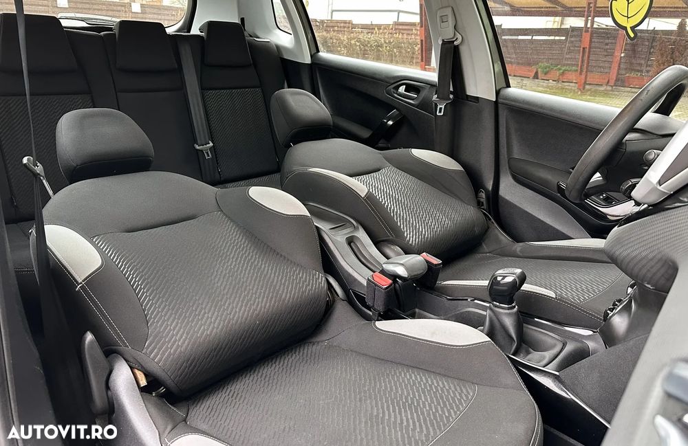 Peugeot 2008 - 10
