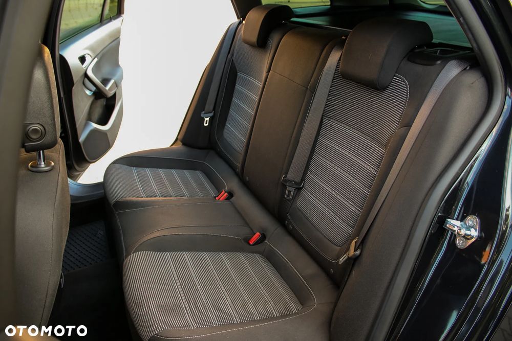 Opel Insignia 2.0 CDTI Active S&S - 27