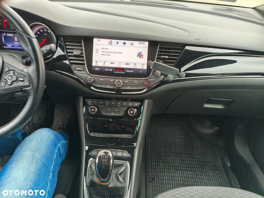 Opel Astra V 1.4 T Dynamic - 11