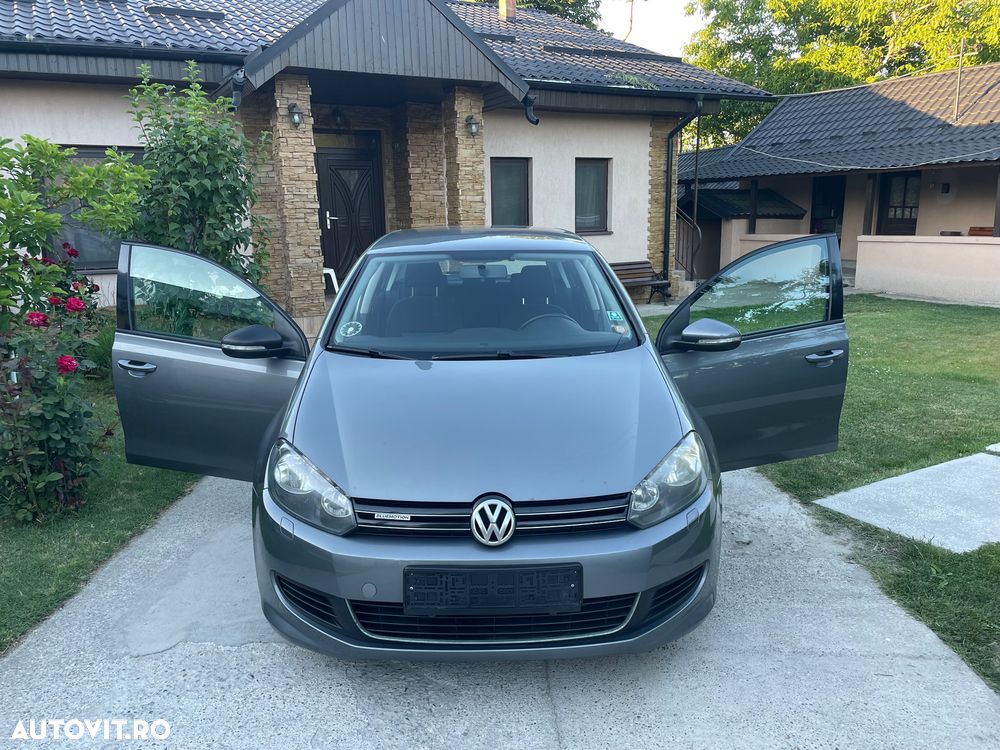 Volkswagen Golf - 10