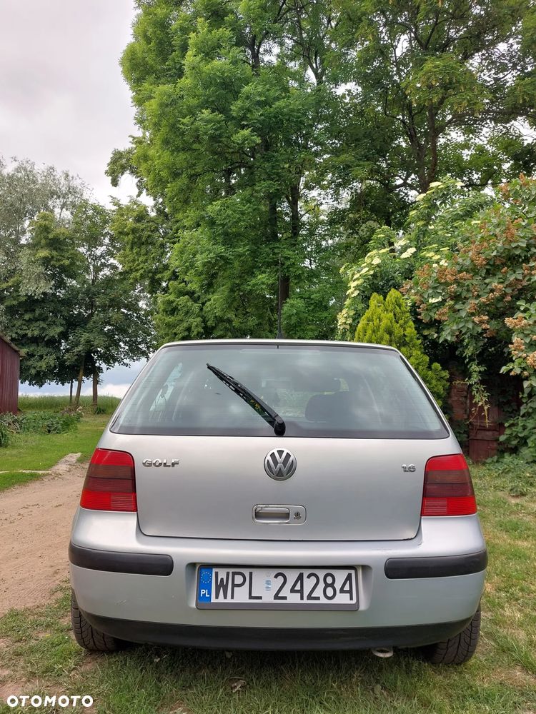 Volkswagen Golf - 5