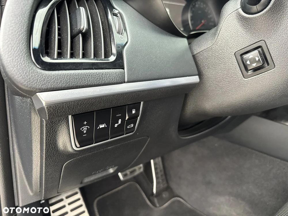 Kia Stinger 2.0 T-GDI GT Line - 32