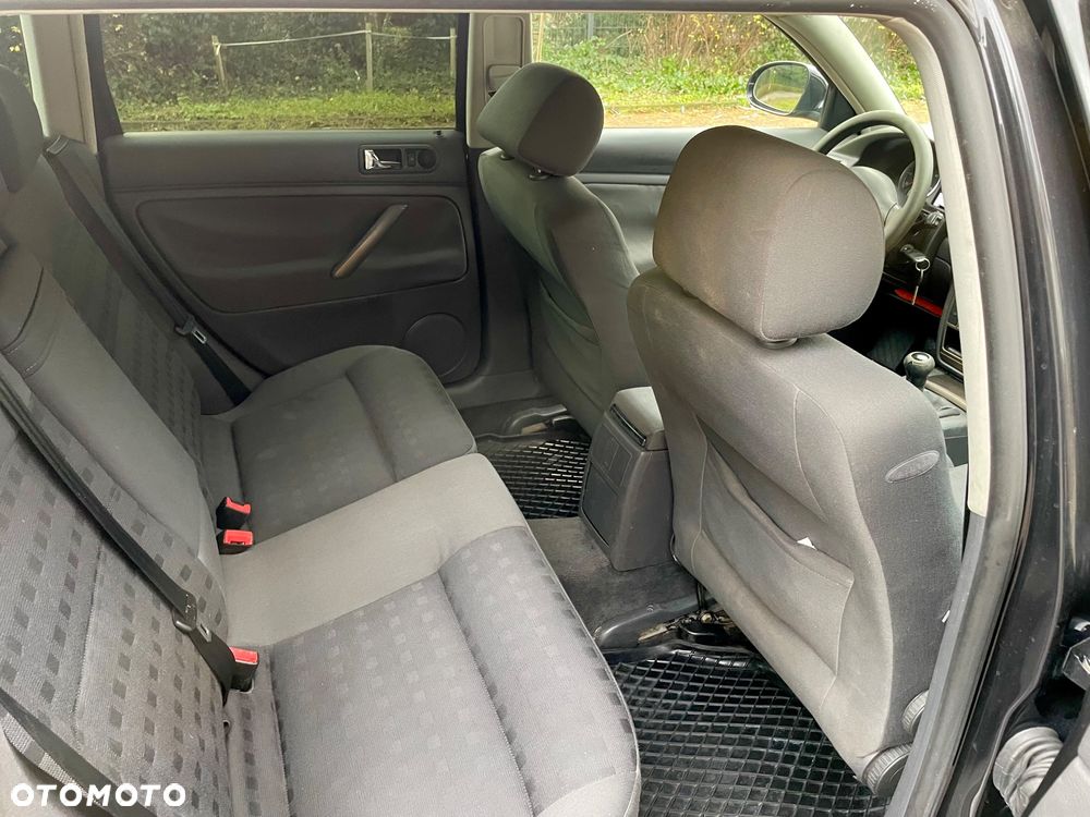 Volkswagen Passat 1.9 TDI Trendline - 9