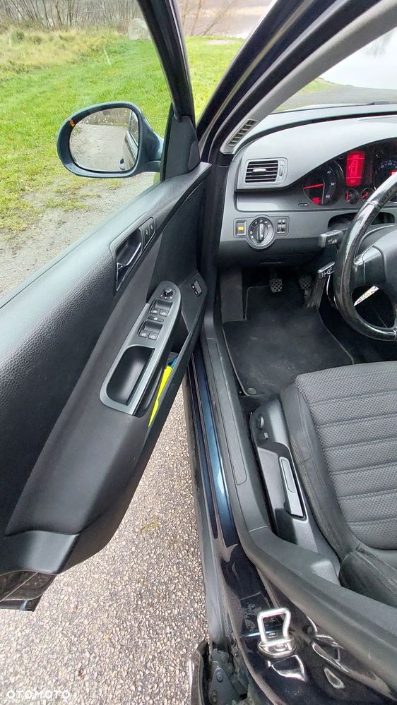 Volkswagen Passat 2.0 TDI DPF Comfortline - 19