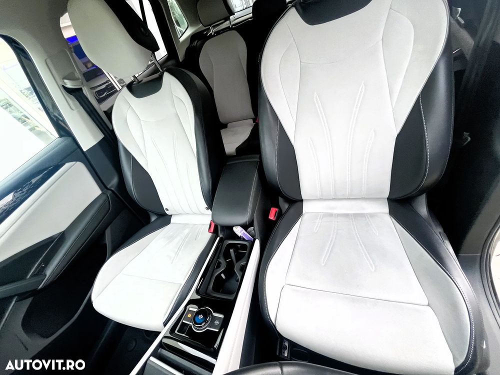 Volkswagen Tiguan 2.0 TDI SCR DSG Elegance - 30