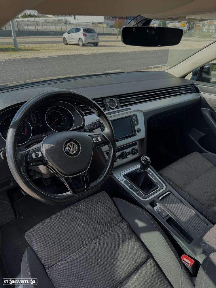 VW Passat Variant 1.6 TDI BlueMotion - 6