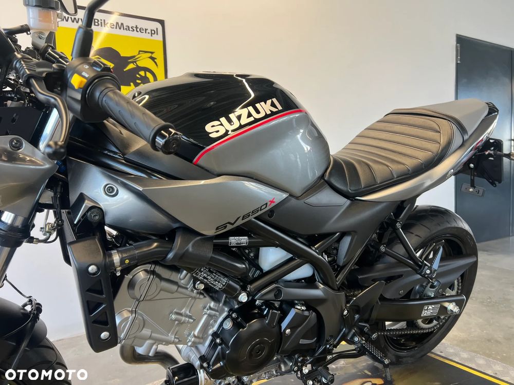 Suzuki SV - 12