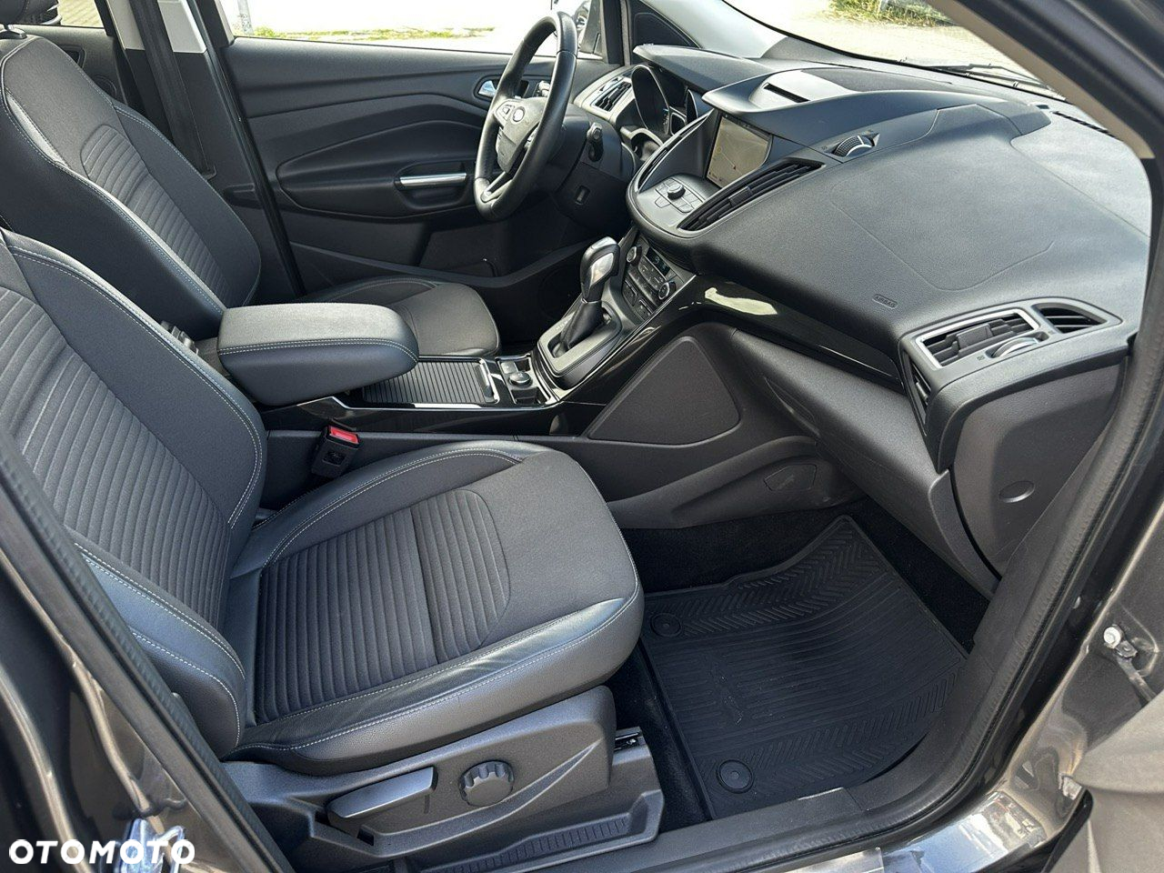 Ford Kuga 2.0 TDCi 4x4 Titanium - 16