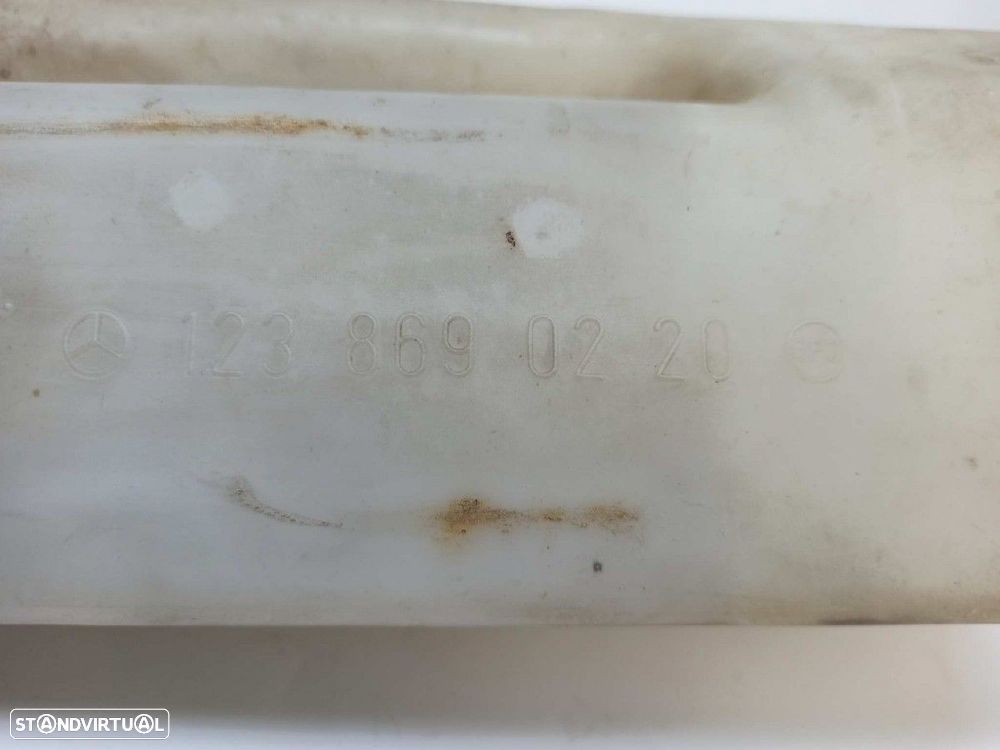 DEPOSITO LIMPA VIDROS MERCEDES CLASE E (W123) BERLINA+COUPE D 300 - 8