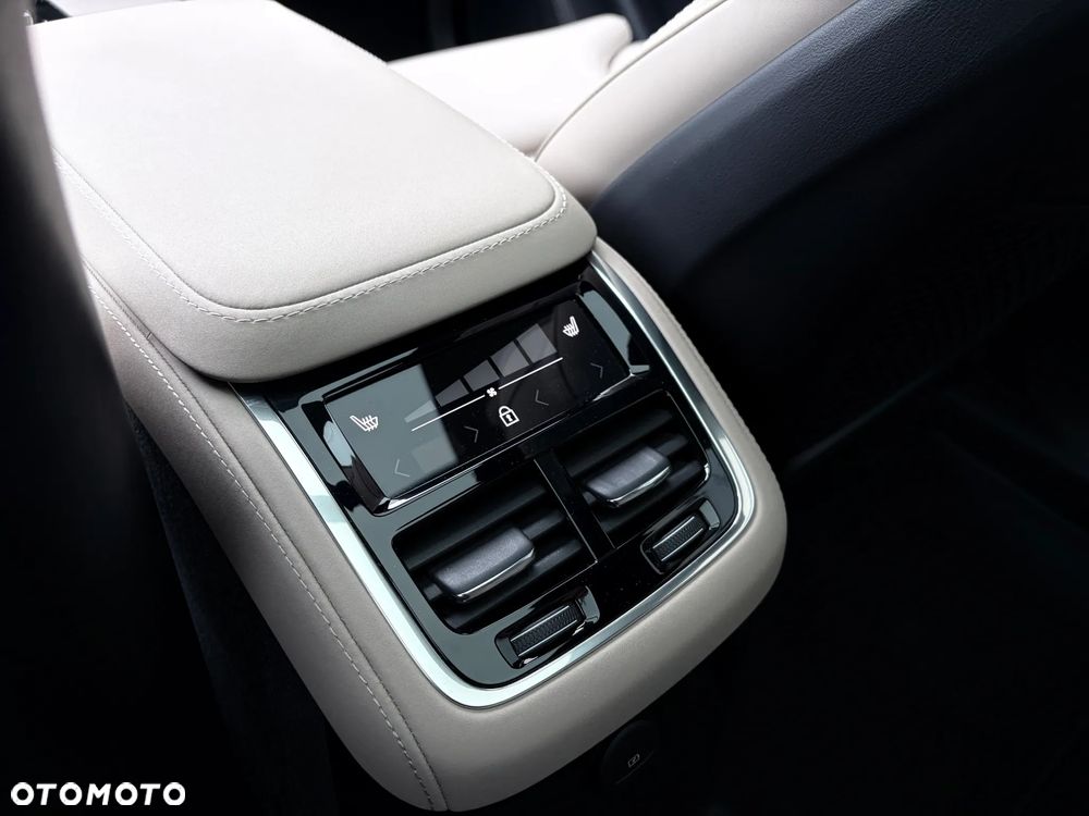 Volvo XC 90 T8 AWD Plug-In Hybrid Plus Bright 7os - 21