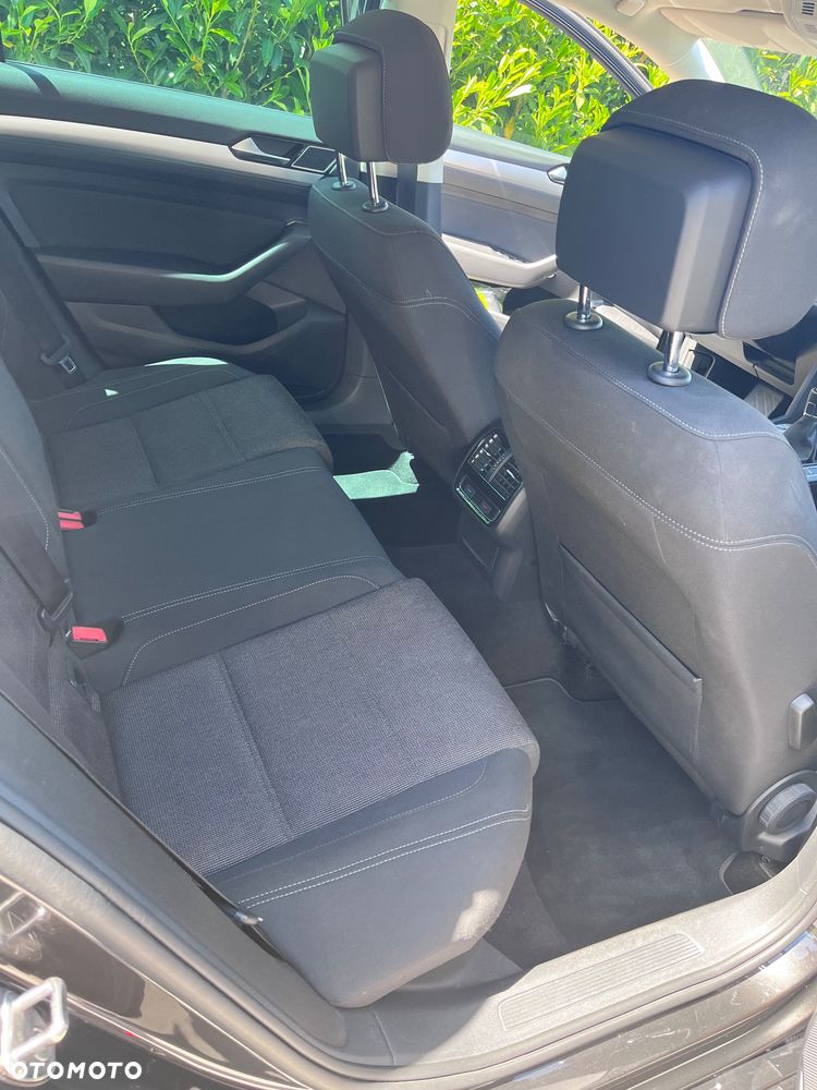 Volkswagen Passat 2.0 TDI BMT Comfortline - 22