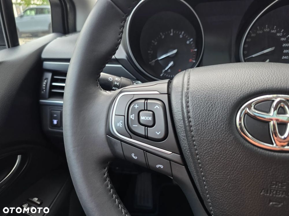 Toyota Avensis 1.8 Prestige - 30