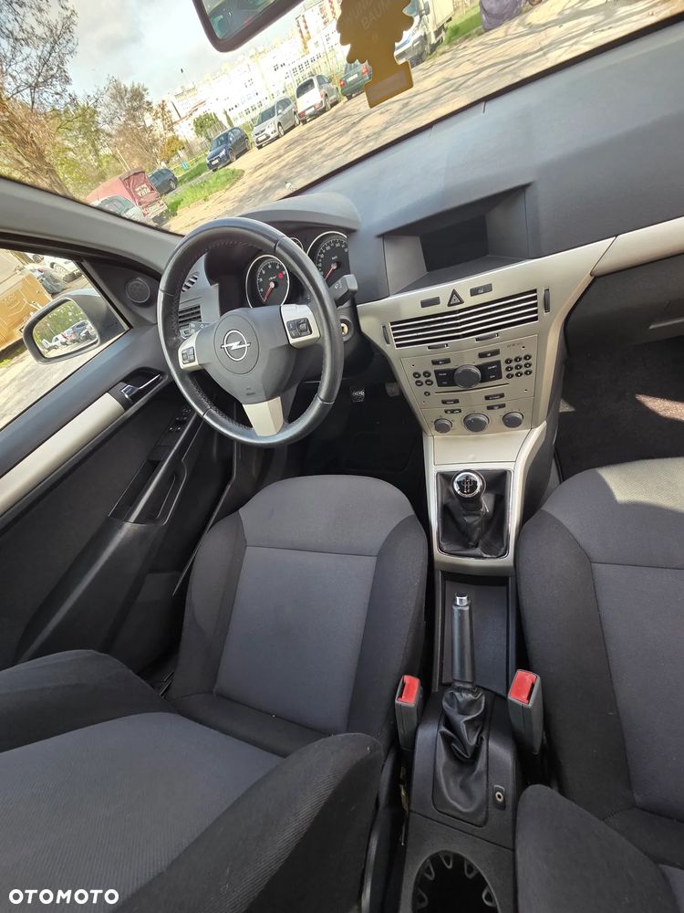 Opel Astra 1.6 Enjoy - 27