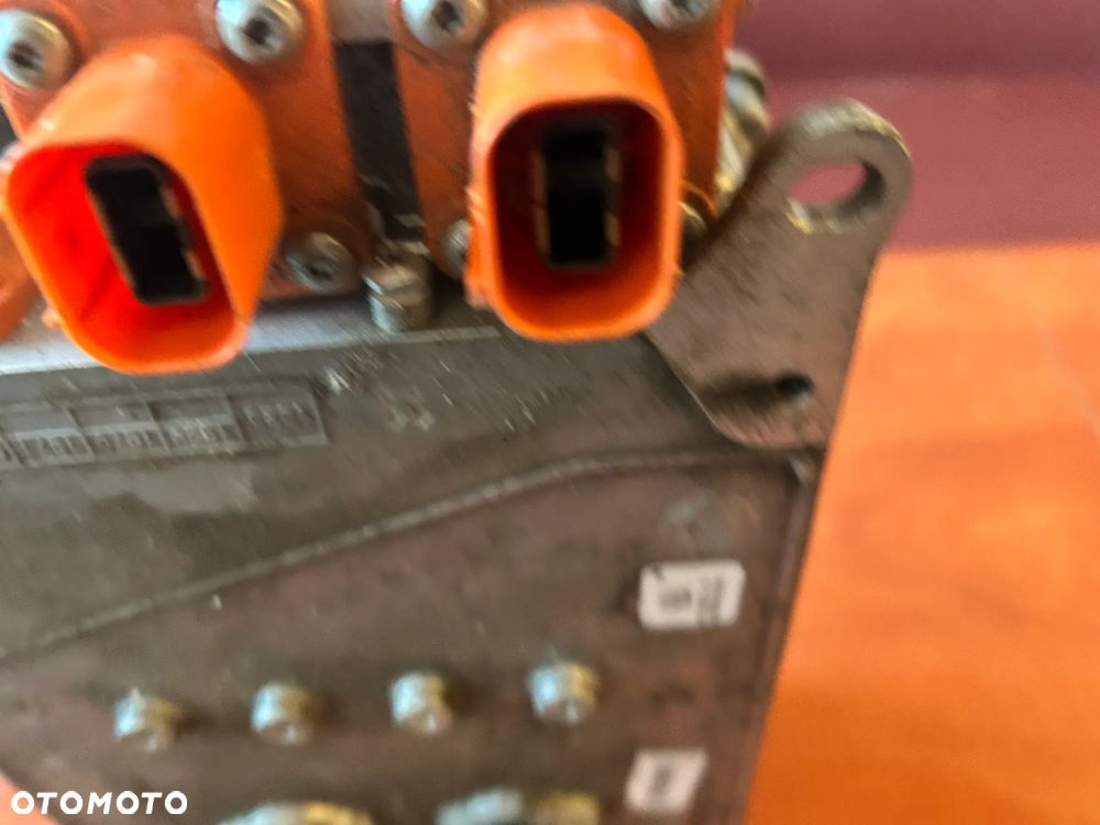 MODUŁ STACJA ŁADOWANIA 5QE915682AA VW, AUDI - 5