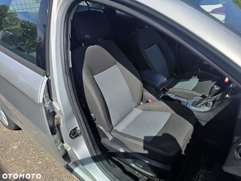 Ford Mondeo 2.0 TDCi Ambiente - 23