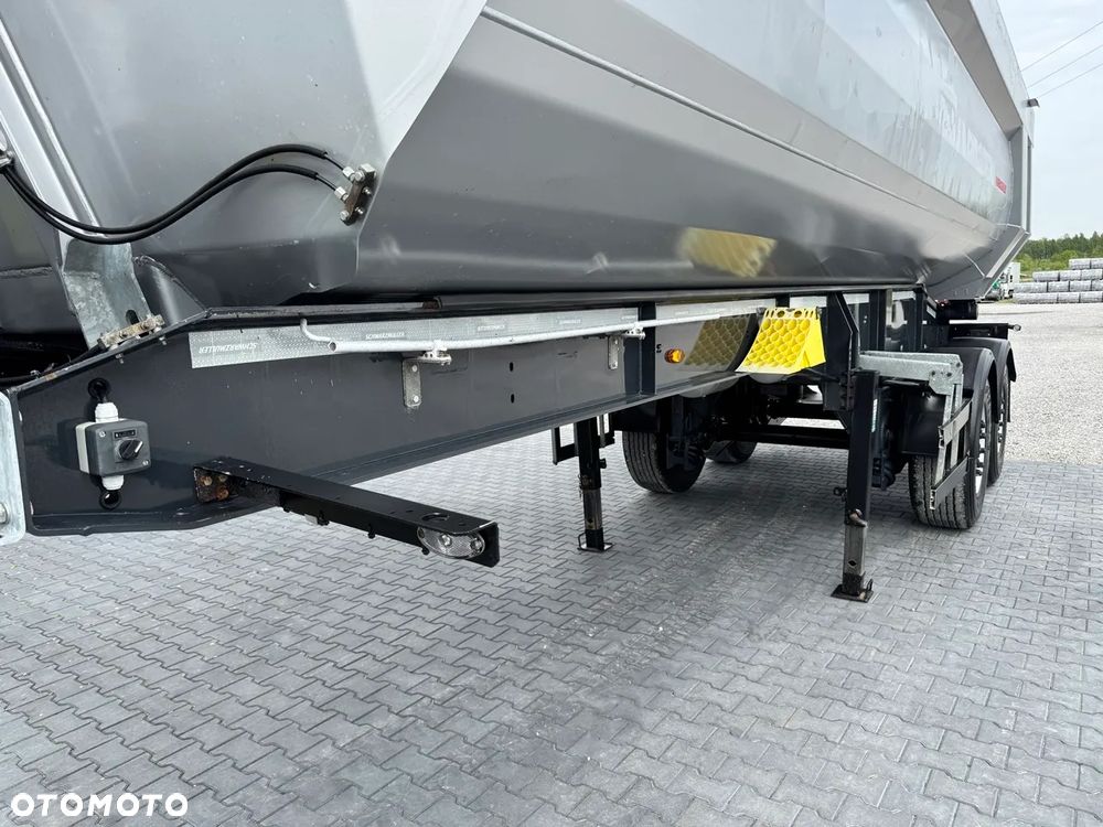 Schwarzmuller H-K SERIE/ WAGA 5600 kg / PODNOSZONA OŚ  / DMC 36000 KG / IDEALNY STAN - 16