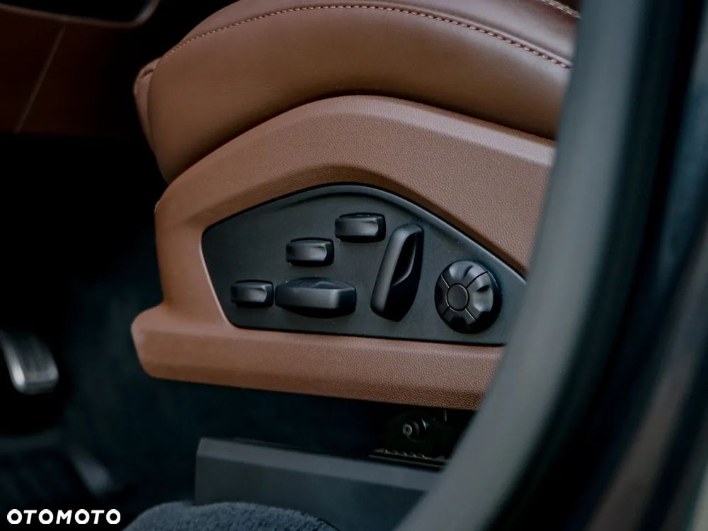 Porsche Macan - 30
