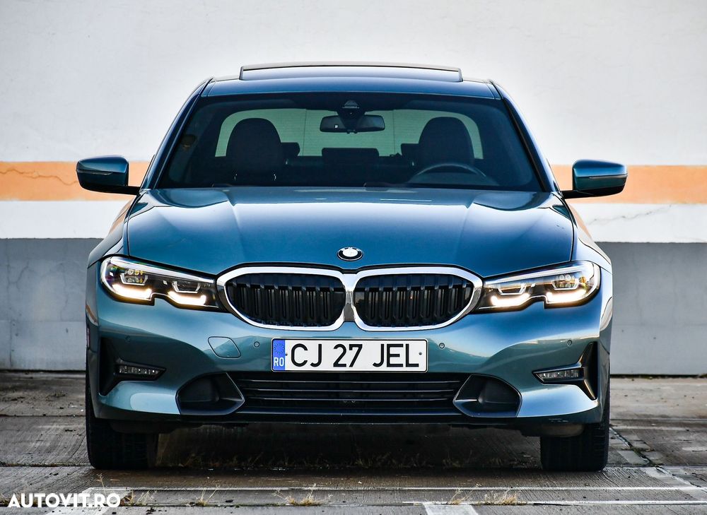 BMW Seria 3 330i xDrive AT - 7