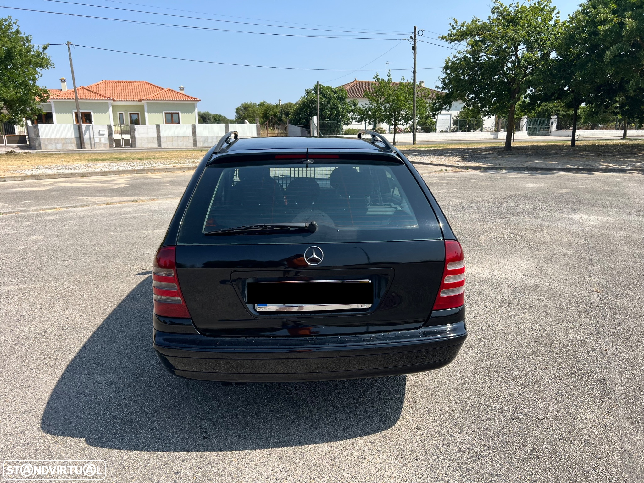 Mercedes-Benz 200 - 3