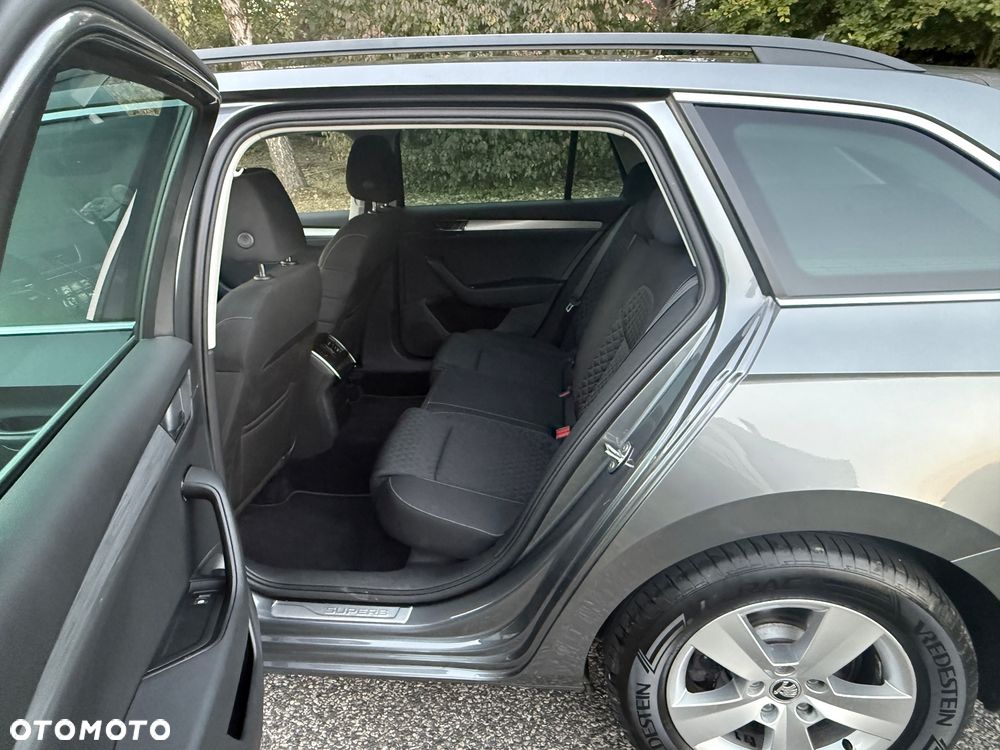 Skoda Superb 2.0 TDI DSG Premium Edition - 18