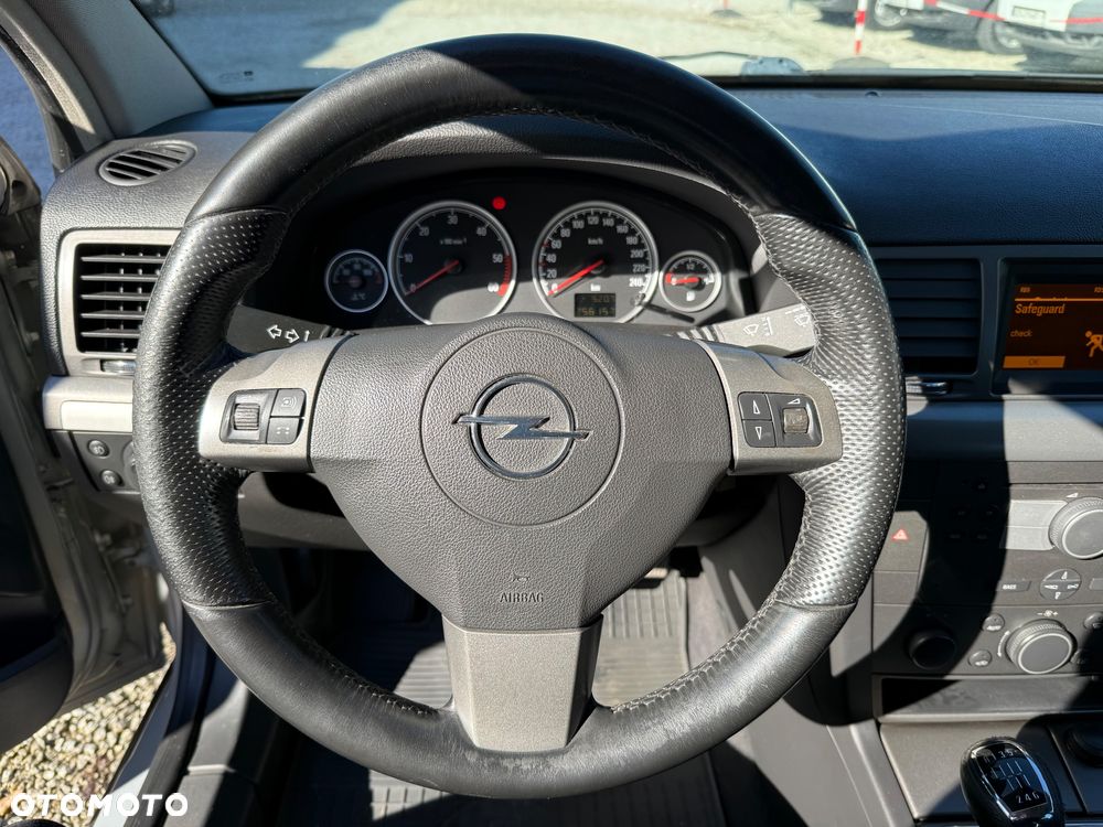 Opel Vectra 1.9 CDTI Cosmo - 16