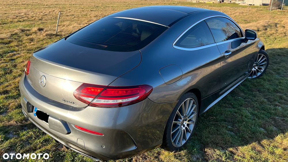 Mercedes-Benz Klasa C 300 4Matic 9G-TRONIC AMG Line - 8