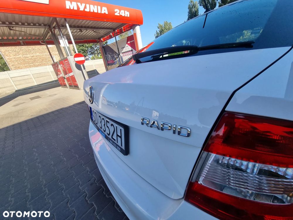 Skoda RAPID 1.2 TSI Ambition - 31
