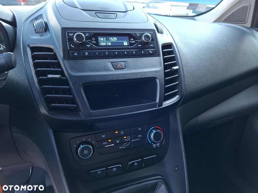 Ford Connect - 31