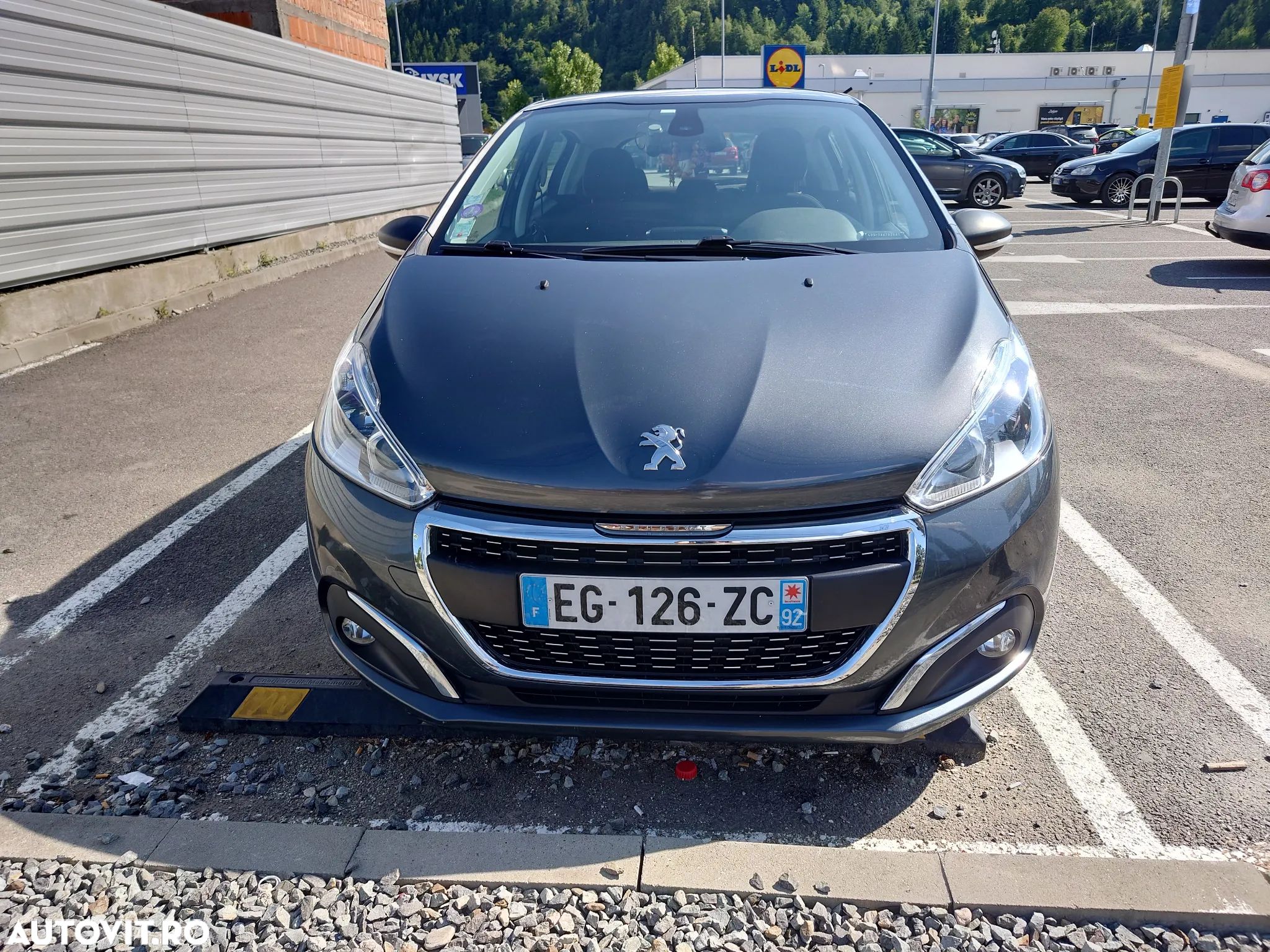 Peugeot 208 1.2 L PureTech Allure - 1