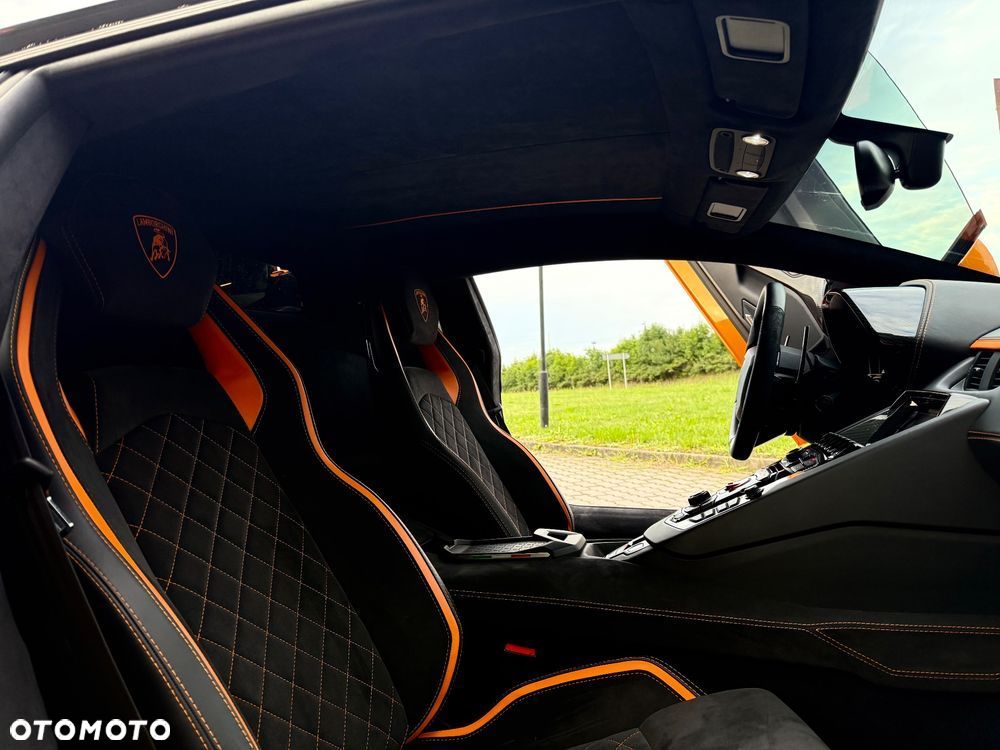 Lamborghini Aventador S - 14