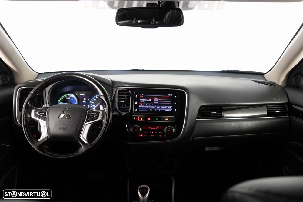 Mitsubishi Outlander 2.4 Intense - 22