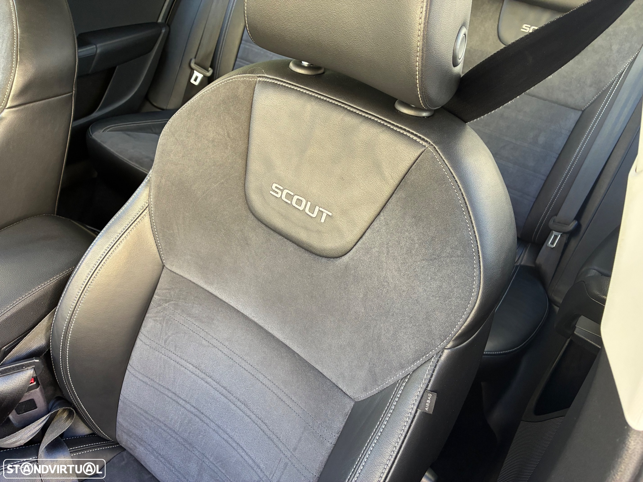 Skoda Octavia Break 2.0 TDI Ambition 4x4 DSG - 23