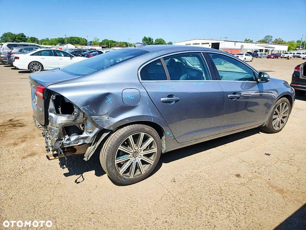 Volvo S60 - 3