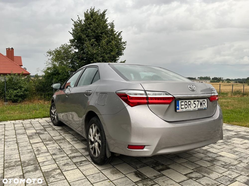 Toyota Corolla 1.6 Comfort - 6