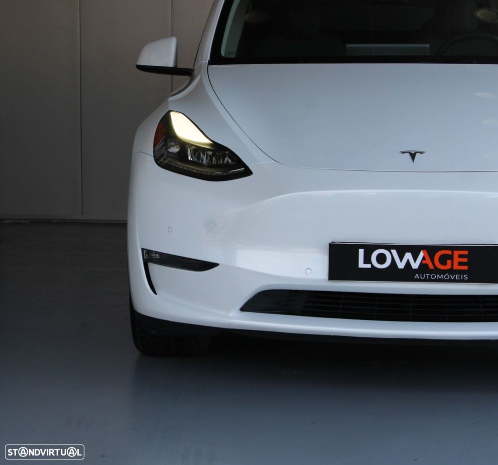 Tesla Model Y Long Range Dual Motor AWD - 34