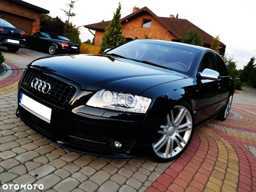 Audi S8 - 4