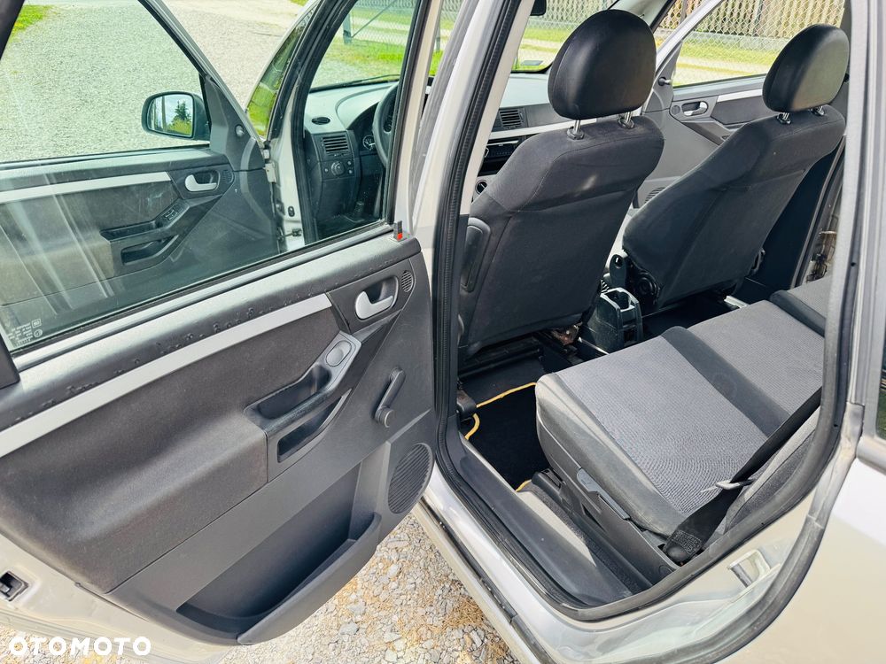 Opel Meriva 1.6 16V Cosmo - 12