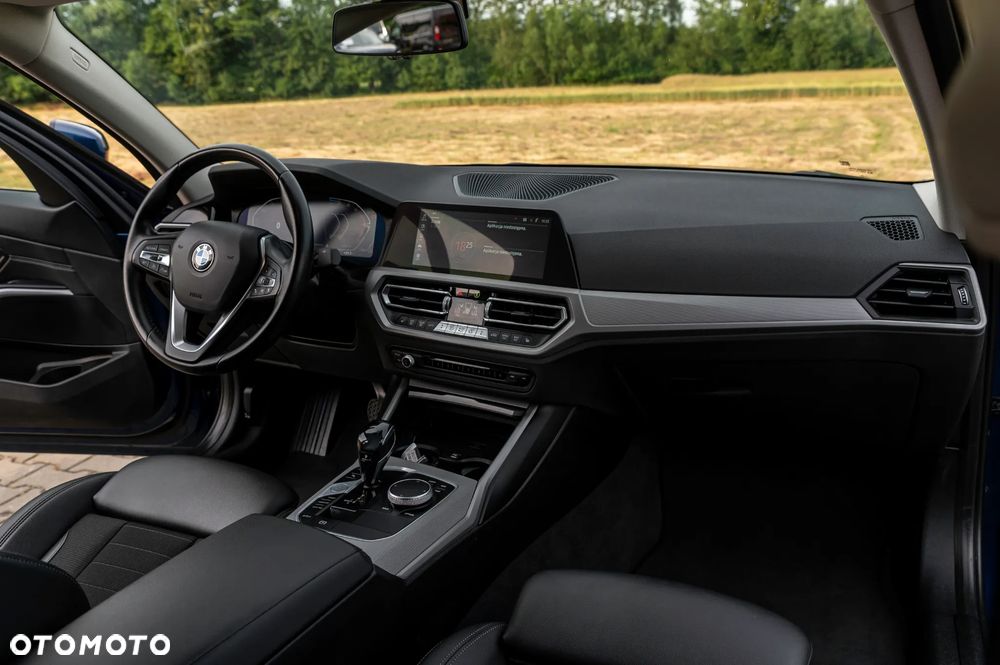 BMW Seria 3 320d xDrive Sport Line Shadow - 28