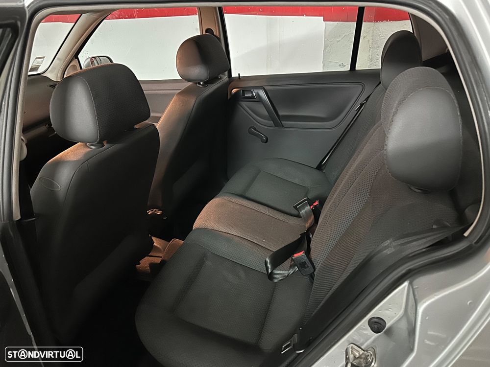 Honda Civic 1.6 LS - 12